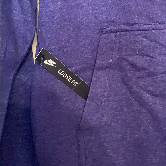 Nike Sweatshirt - Picture 2 of 4